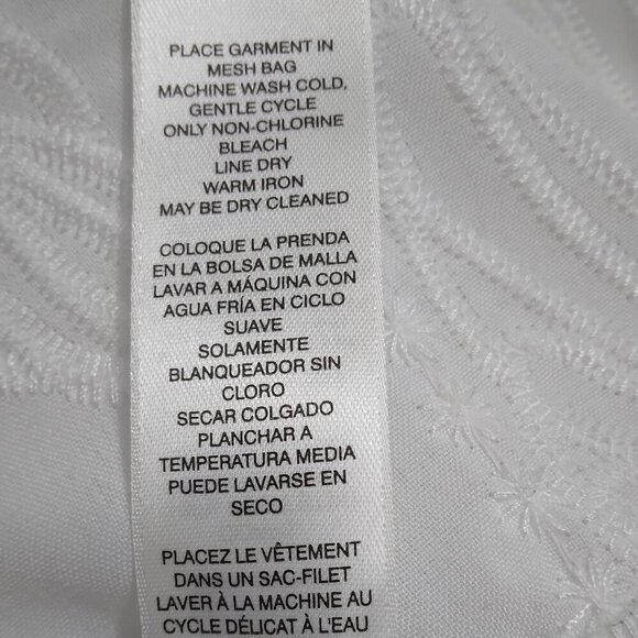 Chico’s | White Embroidered Floral Pull On Top Blouse | Size M - Picture 9 of 9